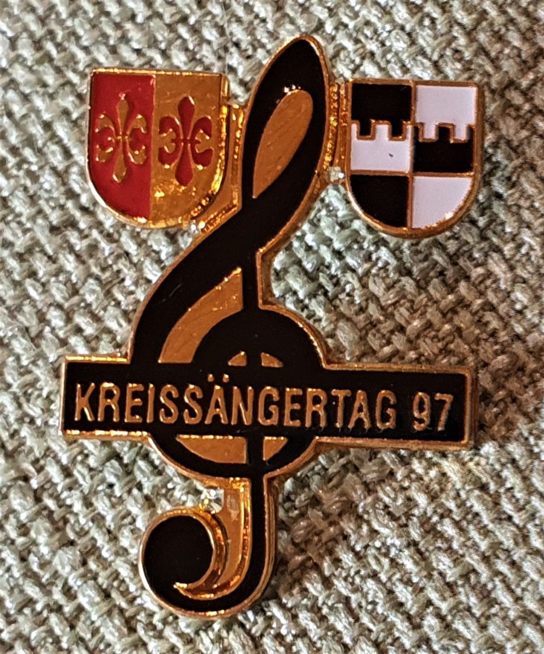 Kaffeerahmdeckel: D421 - Pin Kreissängertag Switzerland – Gebraucht aus Reinach BL von Boston-Verkauf