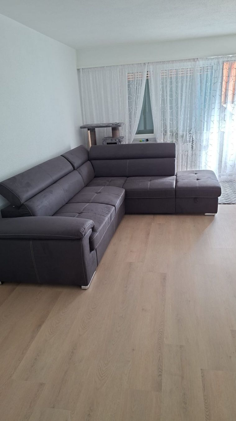 Conforama Divani: Ecksofa mit Bettfunktion dunkelgrau guter Zustand – Nuovo (secondo la descrizione) da Rickenbach SO venduto da sem_t988