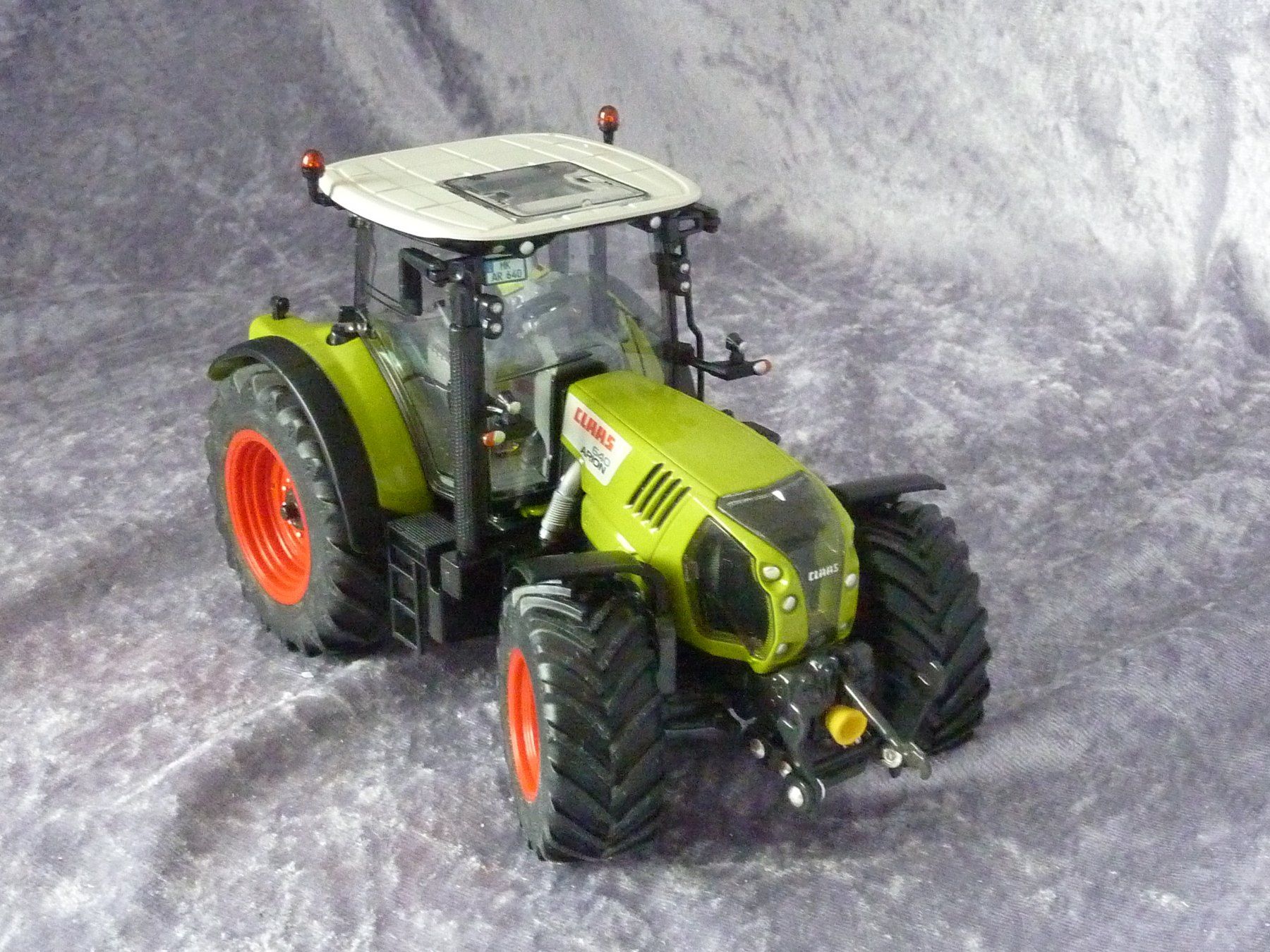 Wiking Kit di modellismo & Modellini statici: Claas Arion 640  1:32 – Nuovo (secondo la descrizione) da Dürrenäsch venduto da modellautos4you 6