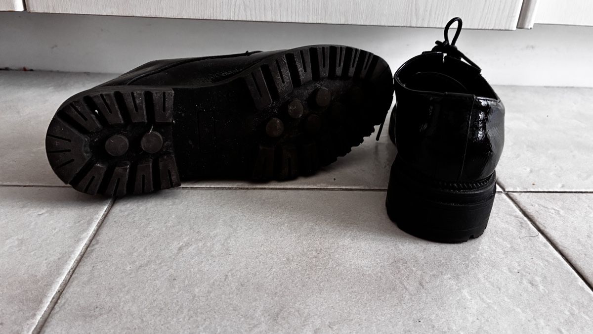 Damenschuhe: Black fake leather shoes – Gebraucht aus Zürich von tha_nhm8 2