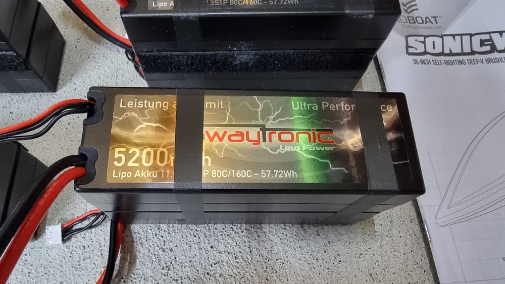 Rennboot Proboat Sonicwake V2 4