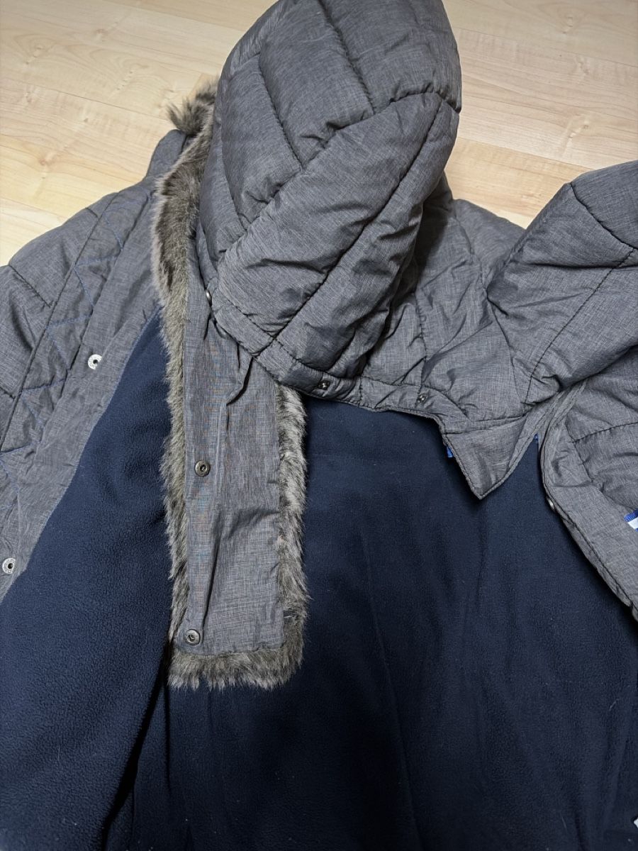 Esprit Jacken & Mäntel: Winterjacke Esprit Grösse 134 – Gebraucht aus Granges-Paccot von Fwaeber 3