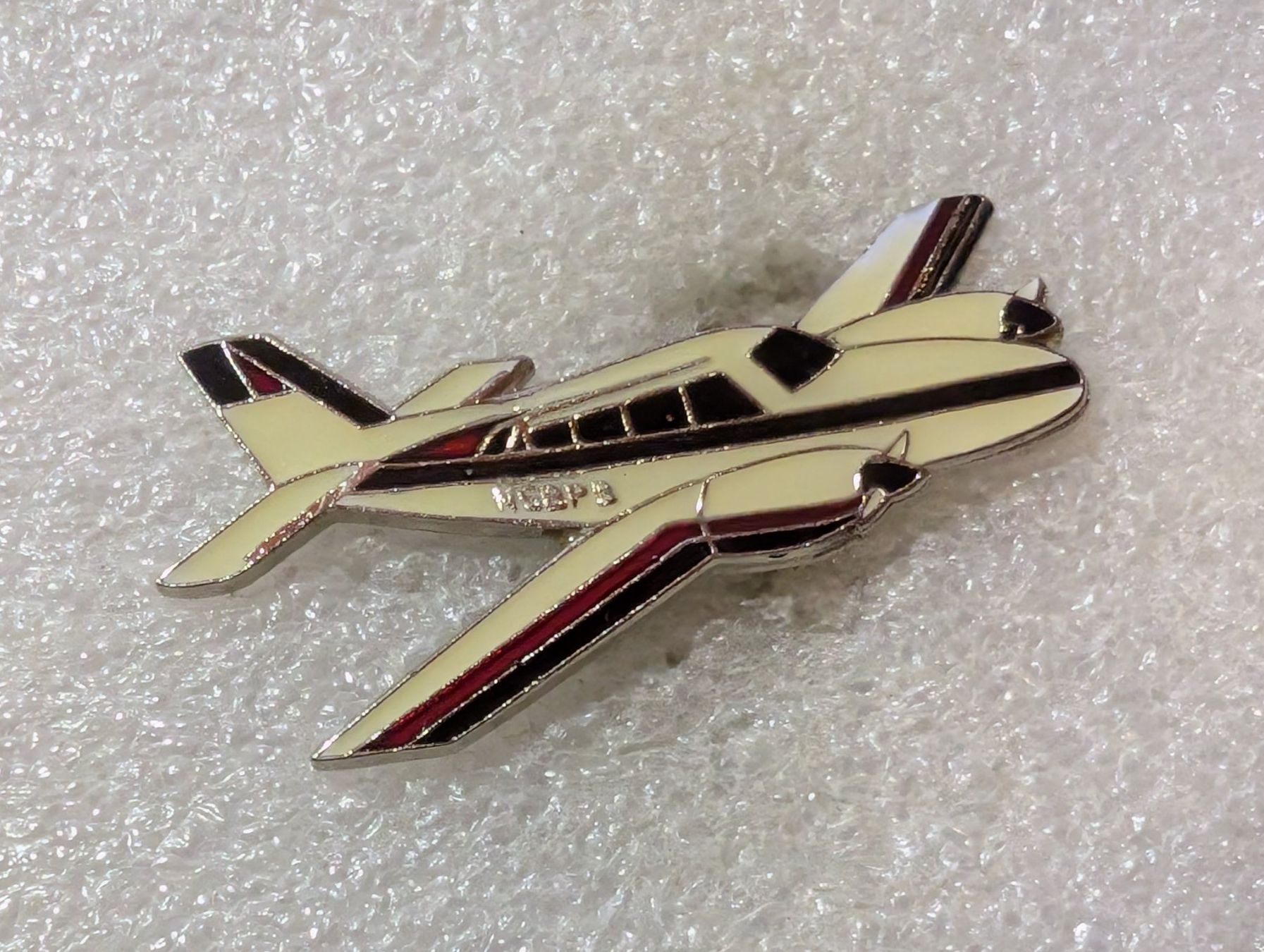Placchette & Badge: Ansteckpin 4: Flugzeug – Usato da Oppligen venduto da Pin-Fall-Shop
