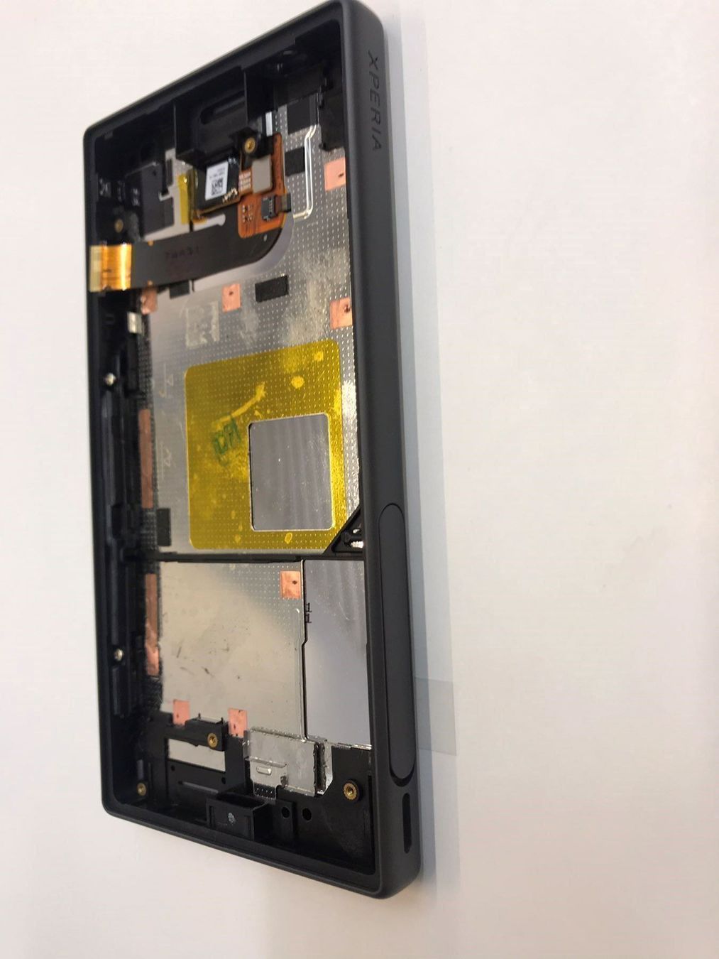 Sony Telefoni cellulari / Smartphones: Sony xperia Z5 Compact  Display – Nuovo e nell'imballaggio originale da bern venduto da reptechnic 2
