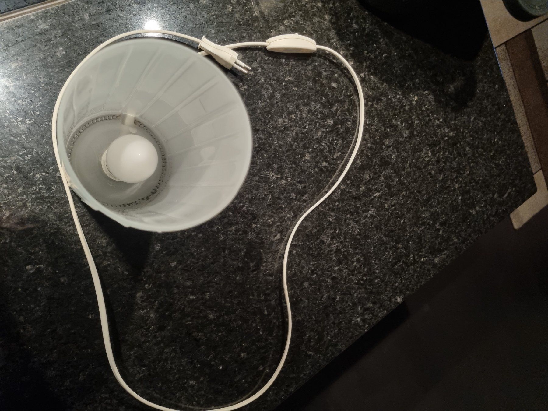 Lampade: Nachttischlampe – Usato da Dintikon venduto da kat_fk6h 1