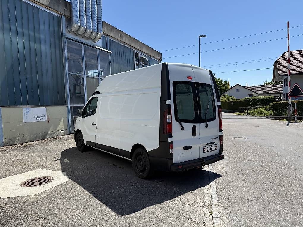 Renault Veicoli commerciali: Renault Trafic dci 145 (L2H2) – Usato da Alchenflüh venduto da daena1 2