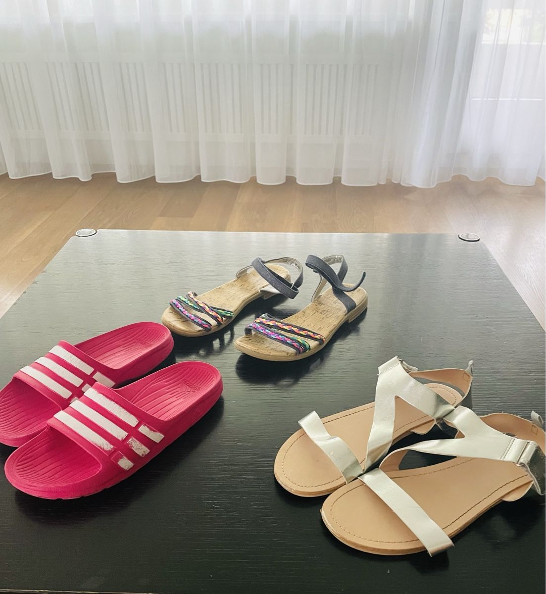 Adidas Scarpe per ragazze: Paket- Schuhe Gr. 36 – Usato da Thun venduto da Adrian131