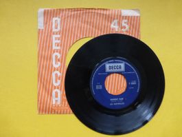 Les Sauterelles – Heavenly Club