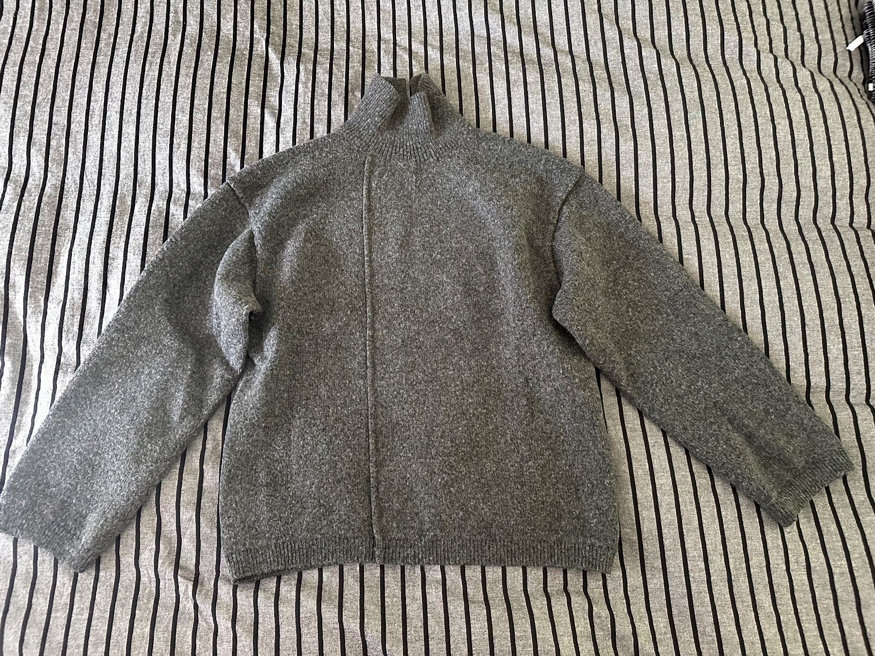 H&M Maglioni & Felpe: H&M Strickpullover XS Grau – Nuovo (secondo la descrizione) da Haldenstein venduto da enie123