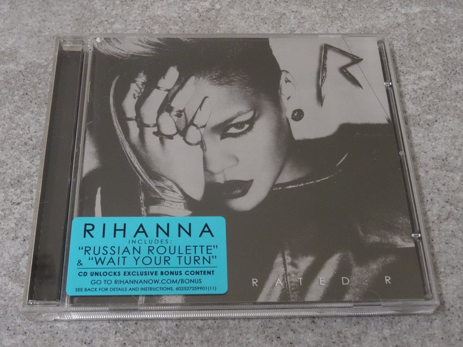 CD: Rihanna - Rated R CD – Usato da Olten venduto da Disc-Ausverkauf