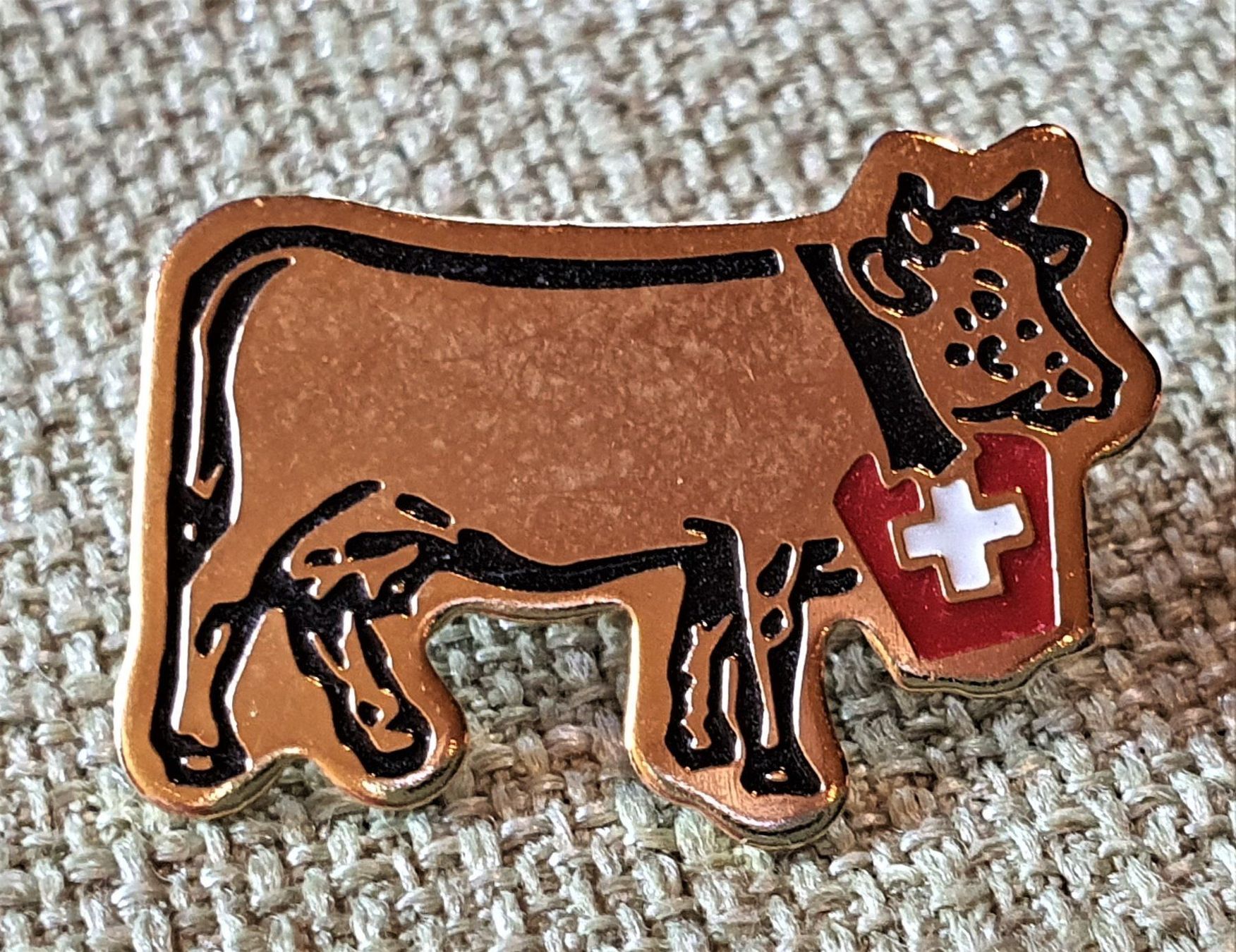 Placchette & Badge: G595 - Pin Schweizer Kuh mit Glocke – Usato da Reinach BL venduto da Boston-Verkauf