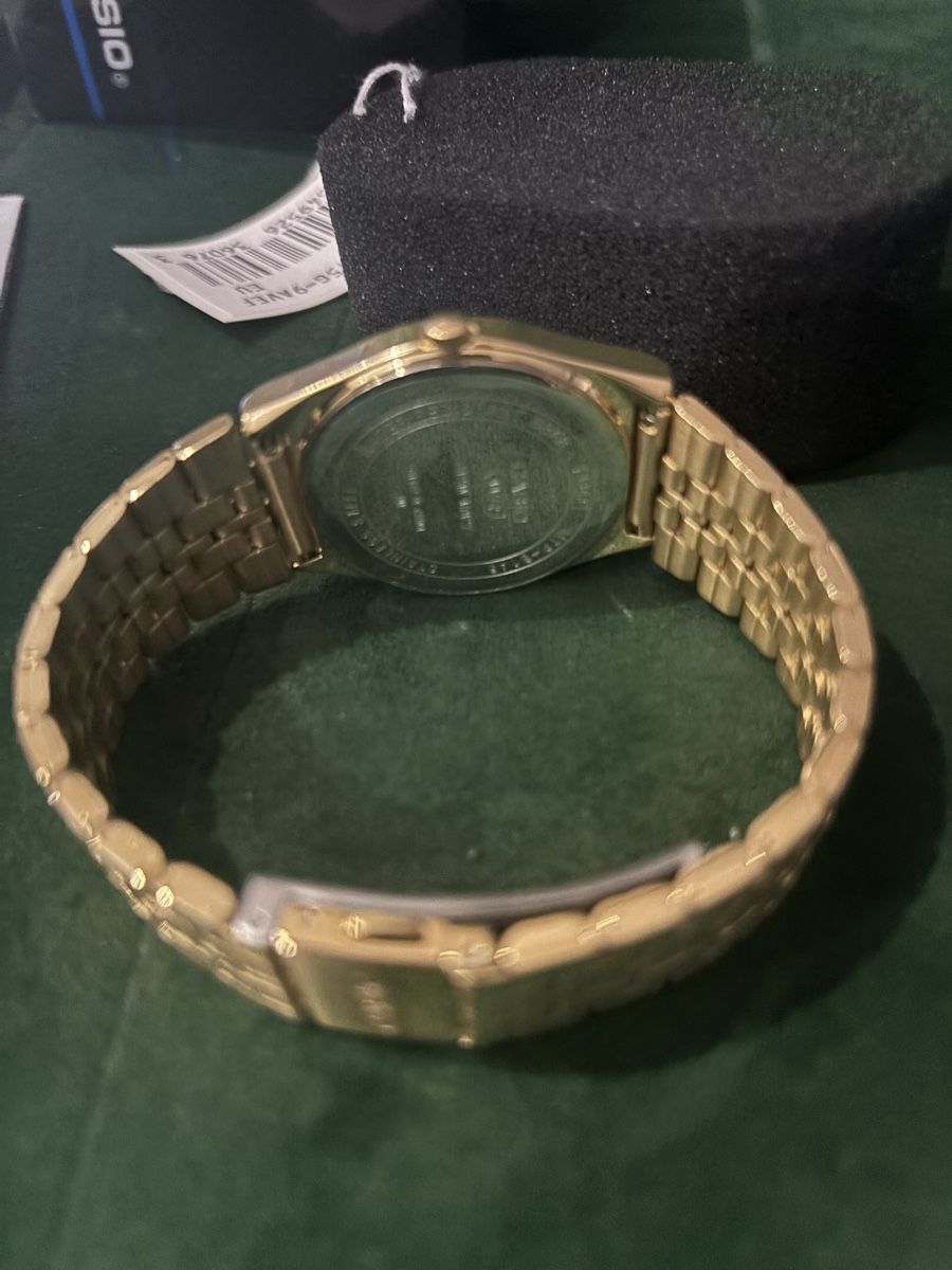 Casio Orologi: Montre casio doré neue / neuf – Nuovo e nell'imballaggio originale da Conthey venduto da Michel124 4