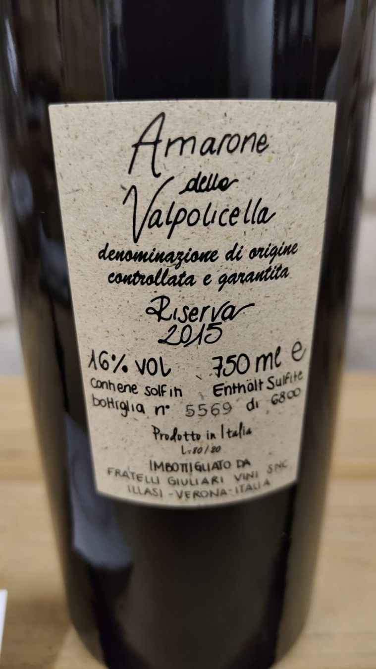Amarone Vino: 2015 Amarone della Valpolicella Riserva Angelo Divino – Nuovo (secondo la descrizione) da Münchenstein venduto da wusmarino 4