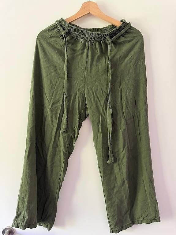Pantaloni: Leinenhose olivegrün – Usato da Tägerwilen venduto da lea_vs97