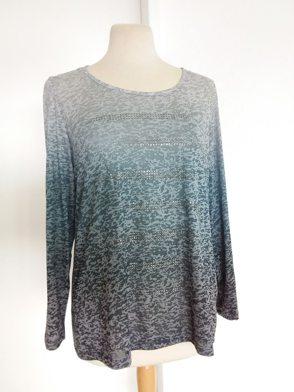 T-shirt: SAMOON Glitzershirt UND Gilet, Gr 40 – Usato da Uitikon Waldegg venduto da Risibisi7 2