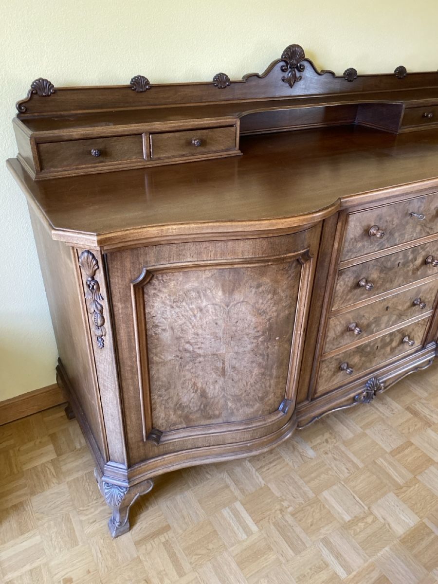 Buffets: Antikes Buffet massiv – D'occasion à Luzern par Gustav-33 1
