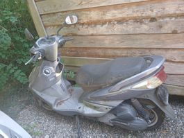 Yamaha Cygnus 125 als Ersatzteilspender defekt