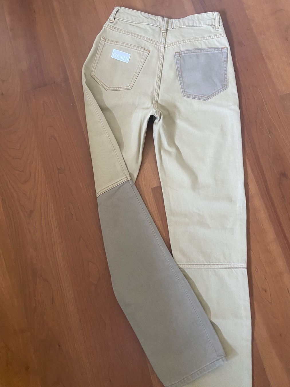 Jeans: Ganni Hose Grösse 25 – Usato da Winterthur venduto da mal_8f2x 3