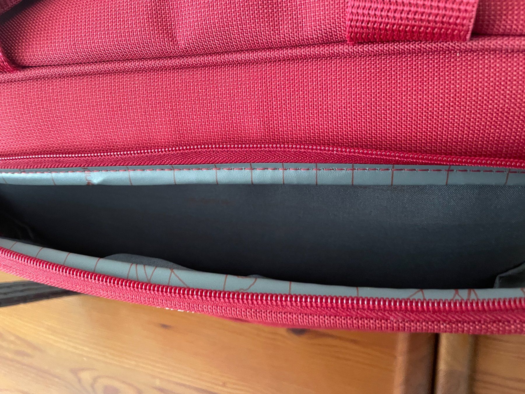 Samsonite Borse: Umhängetasche Samsonite Cordoba – Usato da Biberist venduto da Maxime543 4