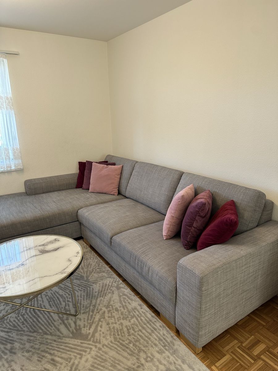 Divani: IKEA SÖRVALLEN Sofa mit Recamiere links + Hocker – Usato da Brüttisellen venduto da naz_5wdh 3