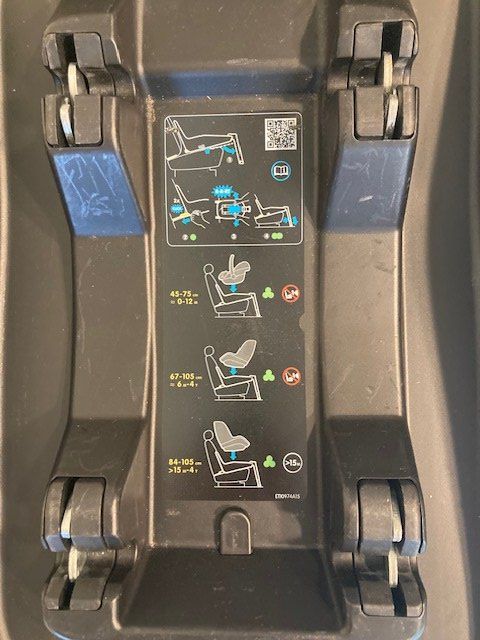 Maxi-Cosi Auto-Kindersitze: Maxi Cosi 2wayfix Station mit Kindersitz – Gebraucht aus Zürich von Laura1079 1