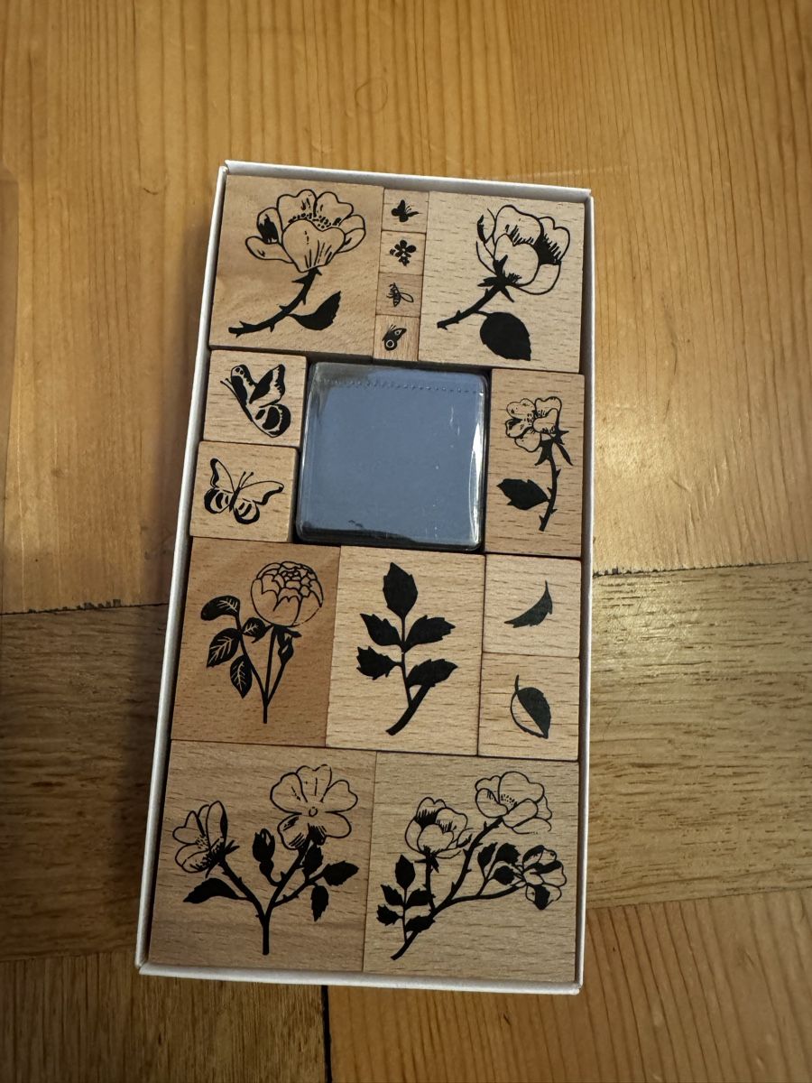 Timbri: Flower rubber stamp set with black ink pad – Usato da Bern venduto da ros_kry8