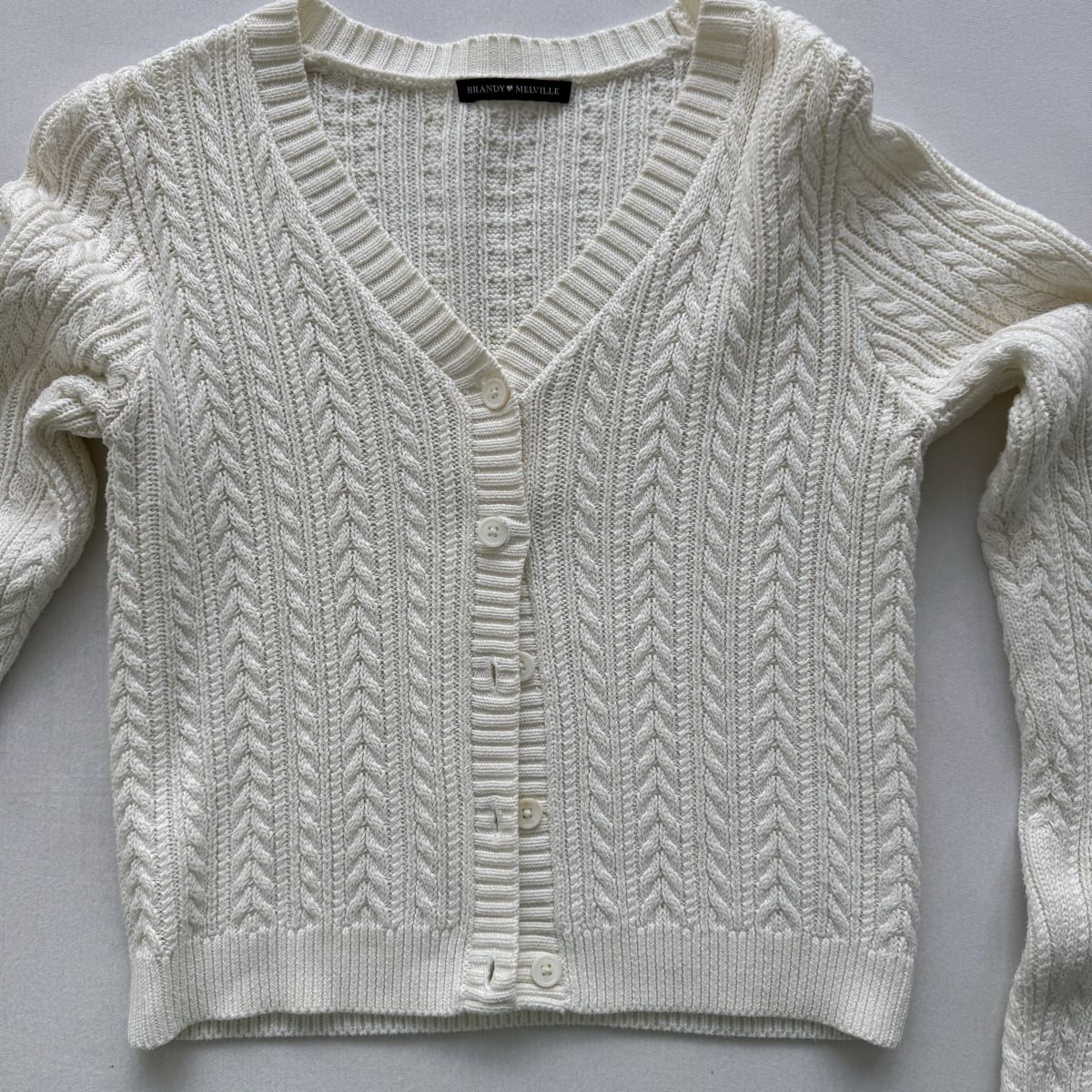 Brandy Melville Giacche: Brandy Melville Strickjacke – Usato da Basel venduto da zar_dw2n