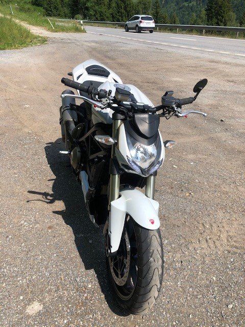 Ducati Strasse: Ducati Streetfighter 1099 – Gebraucht aus Disentis/Mustér von  2