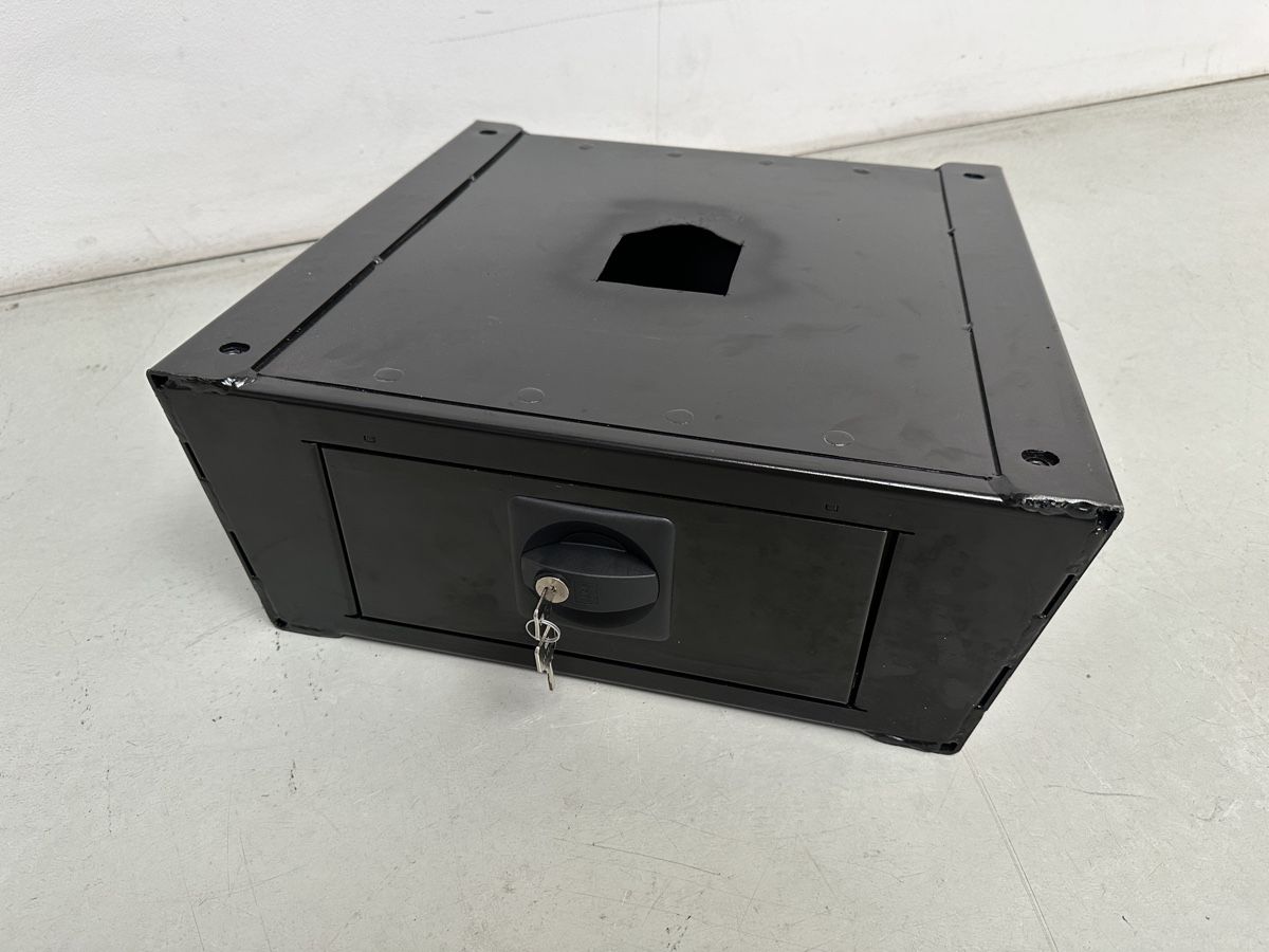 Casseforti: VW T5/T6 Tresor Sitzkasten  – Usato da Alpnach-Dorf venduto da Skai0