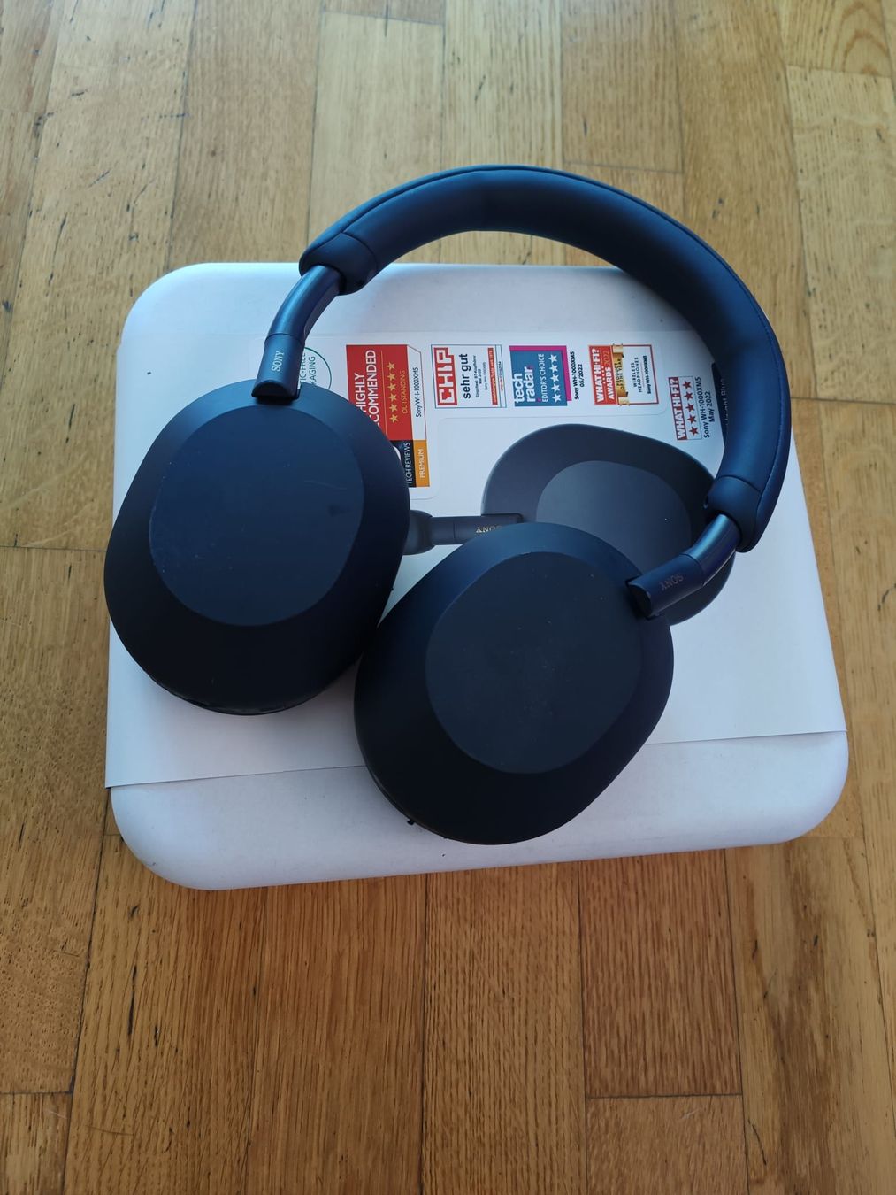 Sony Cuffie: Sony WH-1000XM5 Kopfhörer Midnight Blue – Usato da Zollikofen venduto da oyster_13
