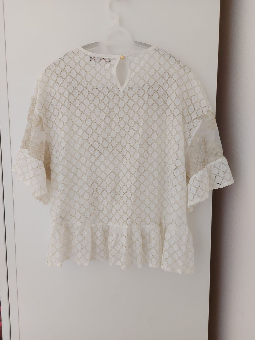 Camicette: Blouse marque italienne de luxe, à volants – Nuovo (secondo la descrizione) da Le Mont-Pèlerin venduto da jux_x96b 1