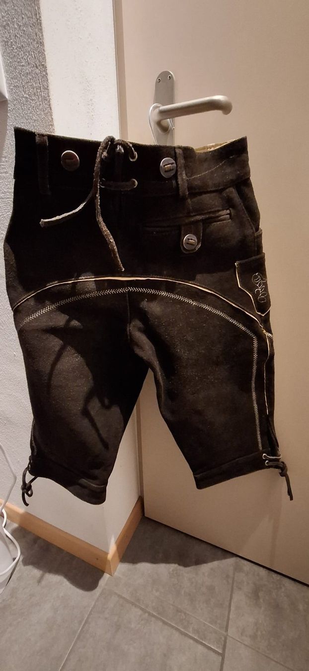 Pantalons: Lederhose Grösse 44 – Neuf (Voir description) à Adlikon par SkodaFabia92 2