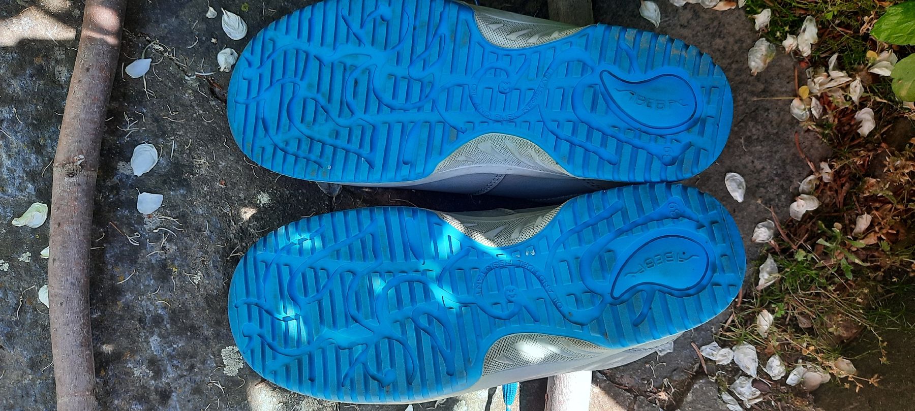 Scarpe da uomo: ABEBA bequeme Arbeitsschuhe grau / blau Größe 39 – Usato da Turbenthal venduto da tirare 3