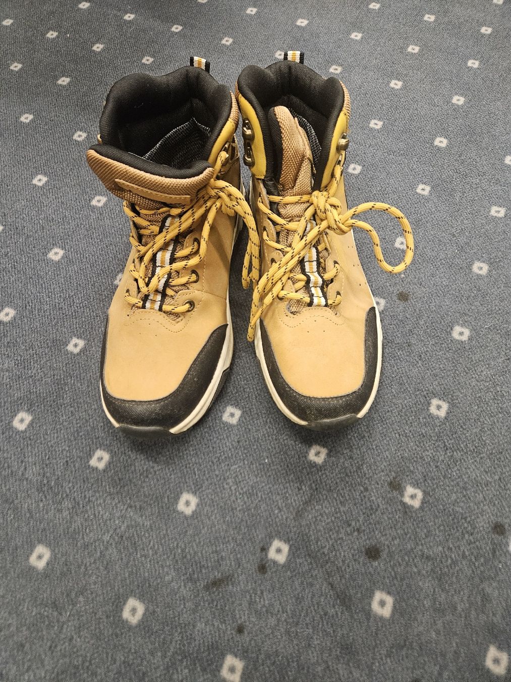 Herrenschuhe: Schuhe zum Wandern – Gebraucht aus Luzern von Dan_8m79