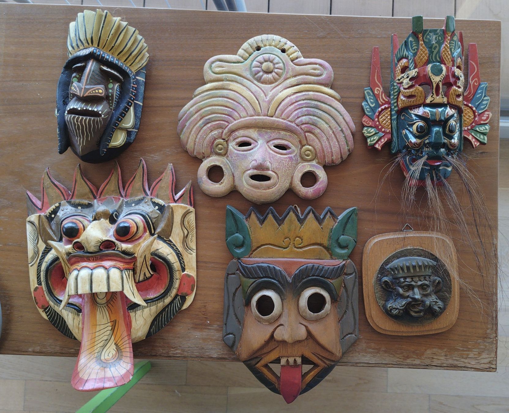 Internationale Kunst: verschiedene Masken Afrika / Asien – Gebraucht aus Allschwil von Swisstoybox