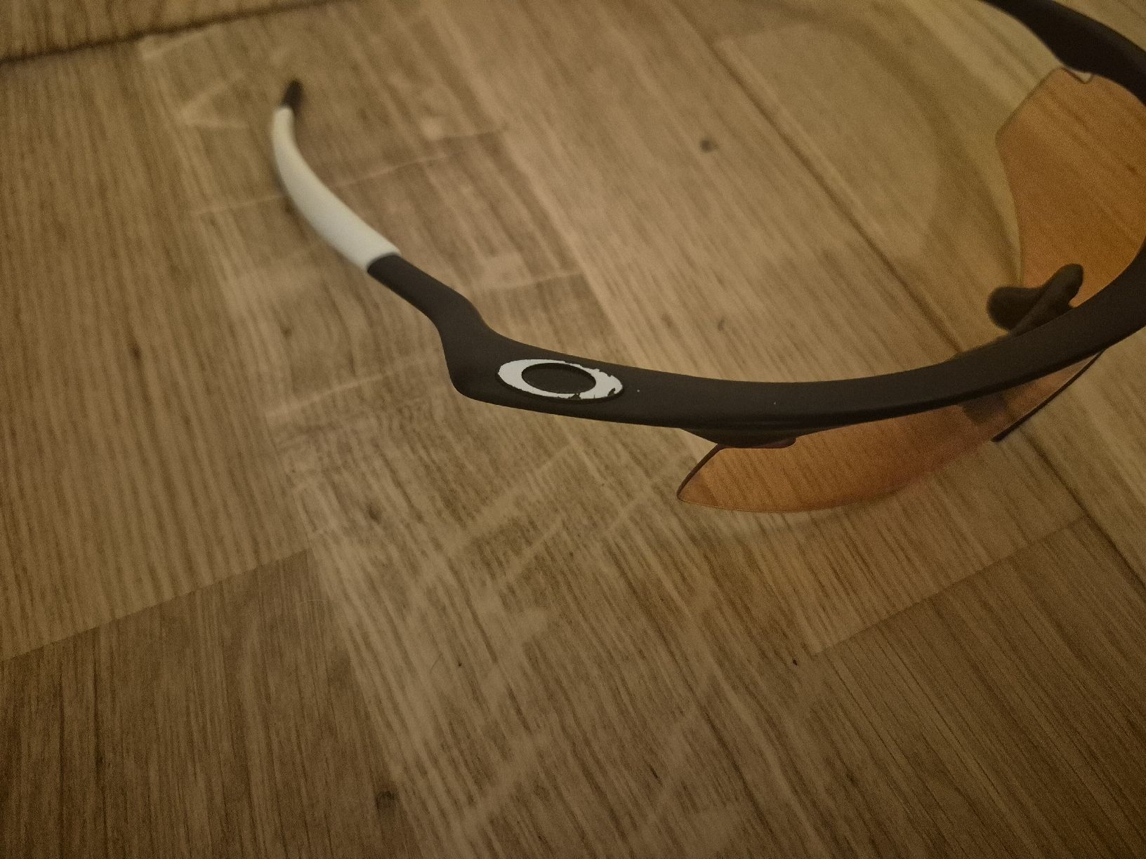 Oakley Occhiali & Lenti: Lunettes Oakley – Usato da Nidau venduto da bab_nv6r 1