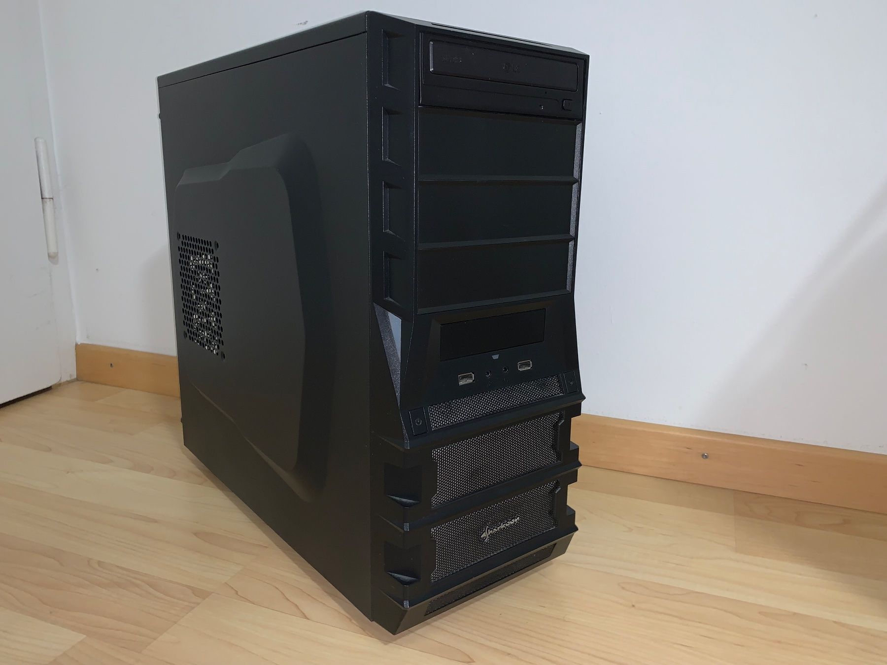 PC: Gaming-PC mit AMD FX-6100 und NVIDIA GeForce GT 1030 – Usato da Zürich venduto da ele_x6rm