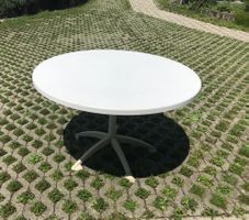 Gartentisch rund  von Schaffner
