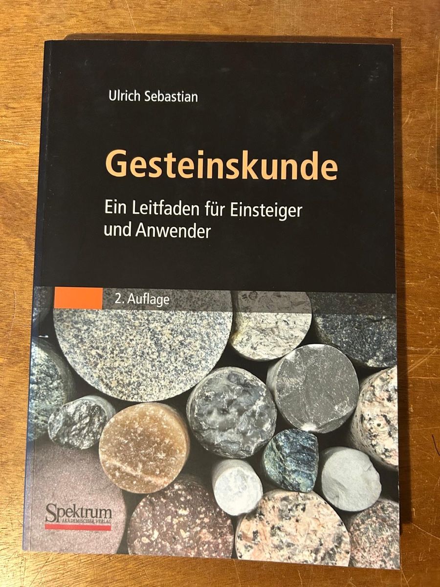Libri: Gesteinskunde - Ein Leitfaden für Einsteiger und Anwender  – Usato da Zürich venduto da WWehrle