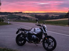 BMW R Nine T