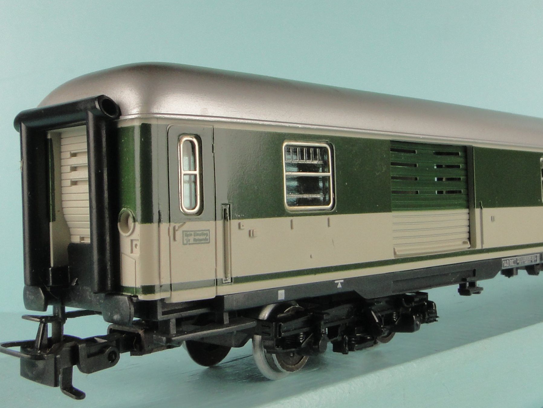 Märklin Modellini di ferrovie: Märklin 4093 DB Gepäckwagen – Usato da Bülach venduto da cann11 4