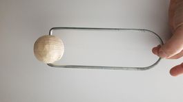 Massagekugel Holz mit Metallgriff / Rückenmassage / Rolle