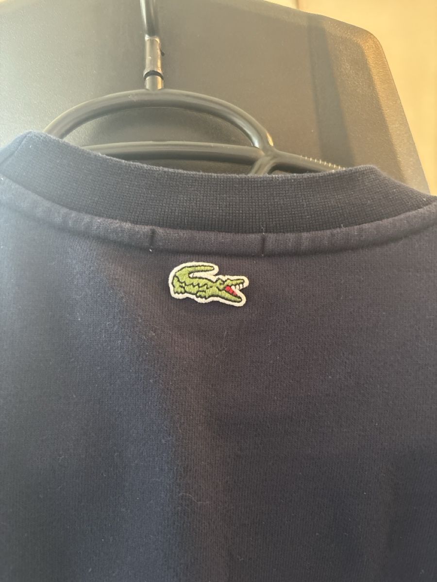 Lacoste Pullover & Sweatshirts: Sweatshirt Lacoste bleu marine taille S  – Gebraucht aus Sion von tchana77 4