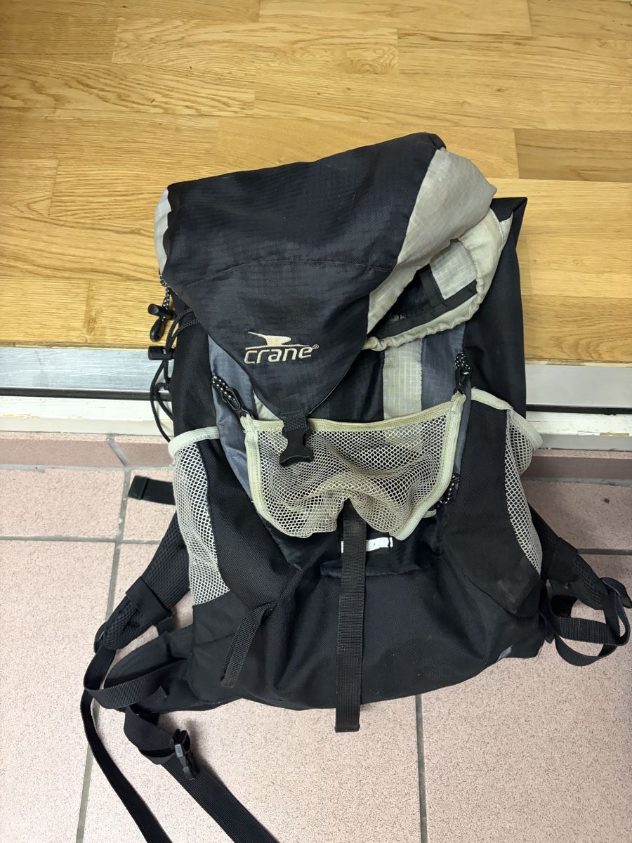 Sacs à dos: Tages Rucksack Crane schwarz/grau gebraucht – D'occasion à Kirchberg BE par yno_28cs