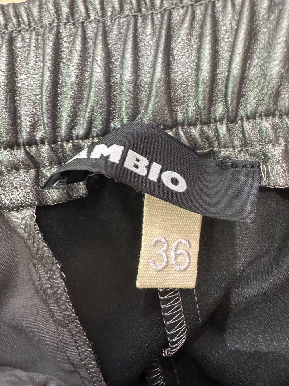 Cambio Pantaloni: Coole Kunstlederhose, Cambio, Gr. 36 – Nuovo (secondo la descrizione) da Oberrohrdorf venduto da maggys15 4