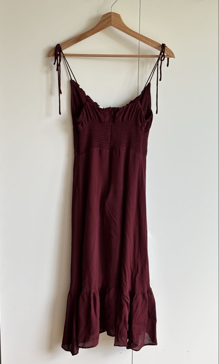 Reformation Vestiti: Reformation Midi Dress size S/4 – Usato da Zürich venduto da lydia_l 1