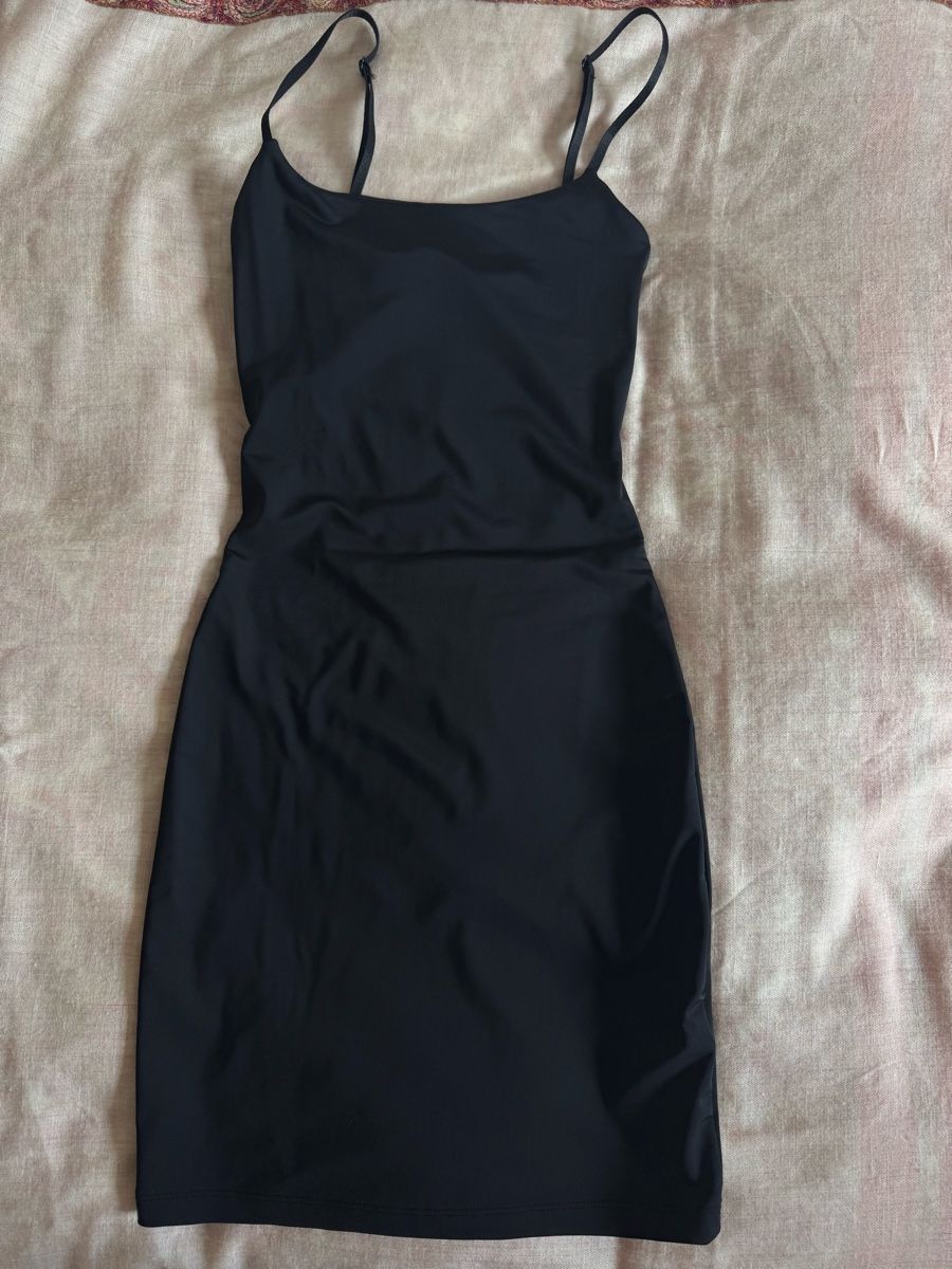 Zara Kleider: Zara black mini bodycon dress – Neu (gemäss Beschreibung) aus Aigle von 029_mbn