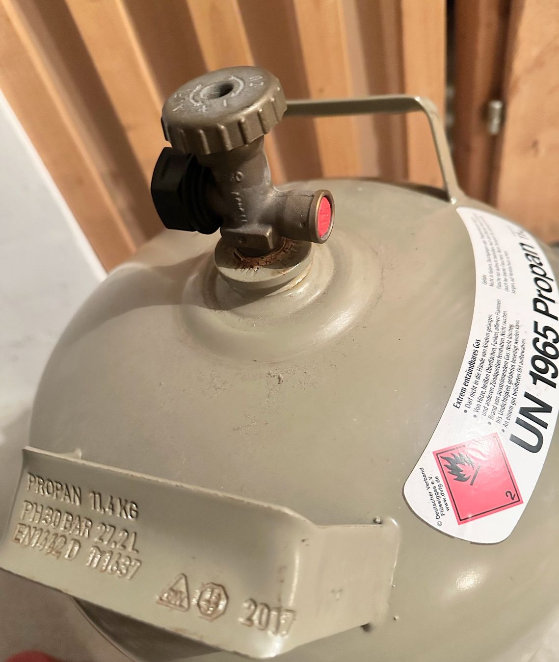 Gas-Geräte & -Technik: PROPAN GASFLASCHE 10 L – Gebraucht aus Zürich von dee_75my 3