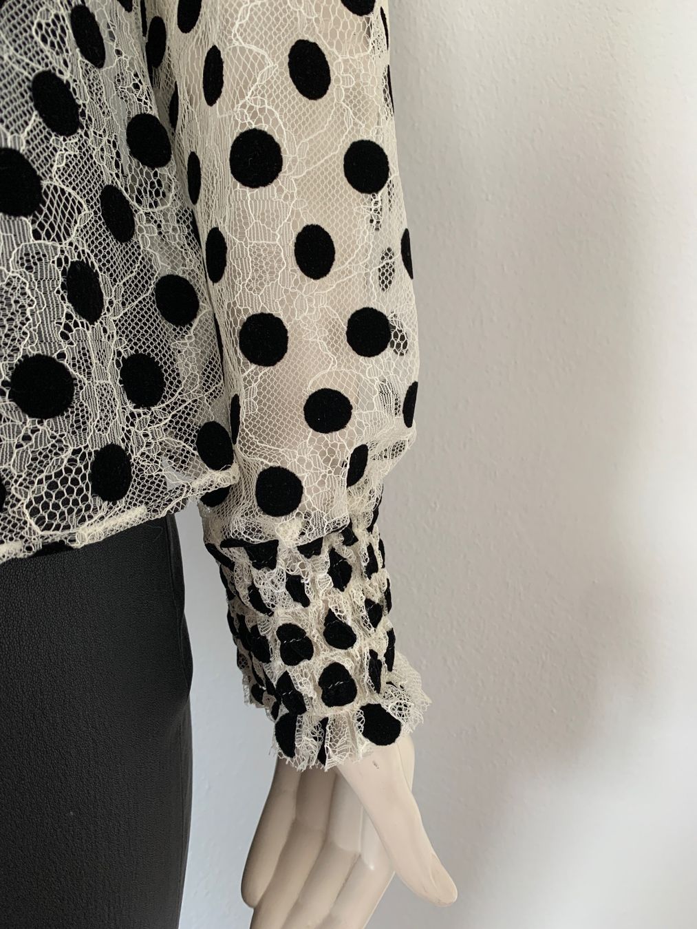 Akris Blusen: AKRIS: Exklusive transparente Bluse mit Spitzen, 36 – Neu (gemäss Beschreibung) aus Luzern von designluzern 5