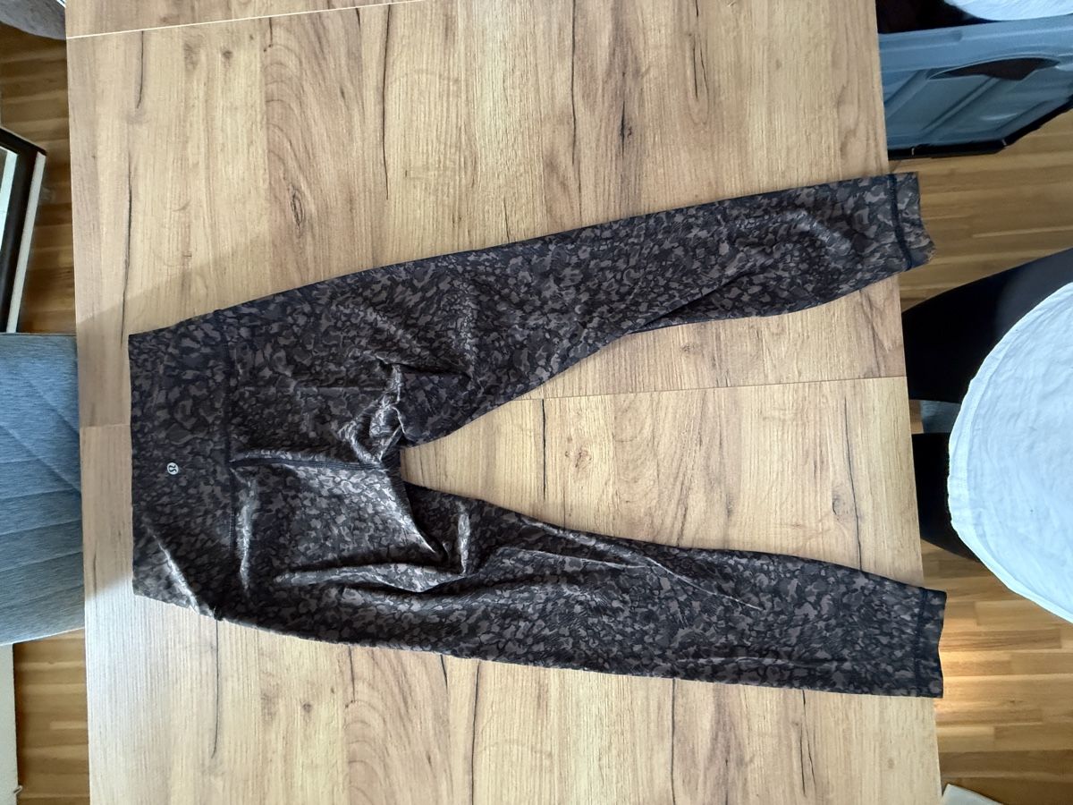 Lululemon Leggings: Lululemon Leggings  Grösse 6 – Usato da Schlieren venduto da NM_Nici 1